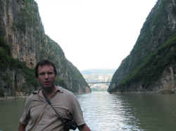030706FleuveYangzi 3petitesgorgesNabil1.jpg (108787 octets)