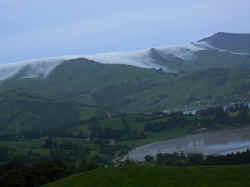 031206Akaroa1.jpg (78215 octets)