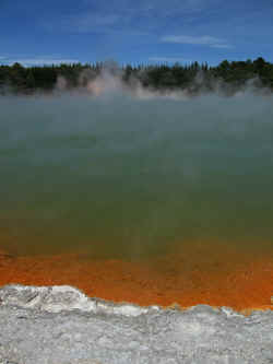 071206WaiOTapu10.jpg (143933 octets)