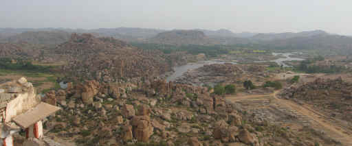 090506HampiMathangaHillPanoramiq.jpg (1024173 octets)