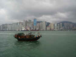 130606HongKongBaiePecheur2.jpg (83193 octets)