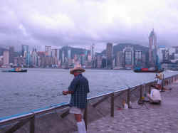 130606HongKongBaiePecheur3.jpg (116266 octets)