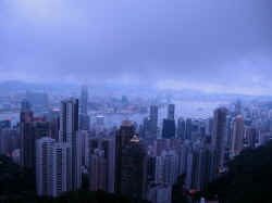 130606HongKongVictoriaPeak1.jpg (91599 octets)