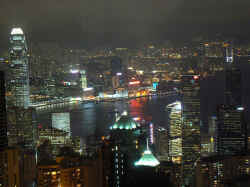 130606HongKongVictoriaPeak3.jpg (157971 octets)