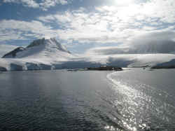 140107AntartiquePortLockroy2.jpg (126623 octets)