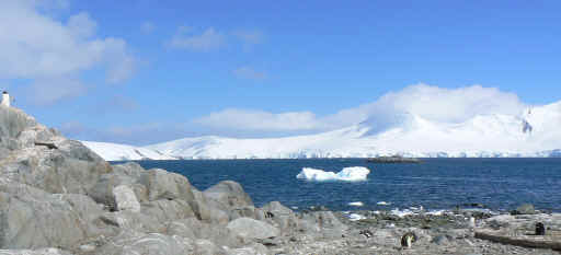 140107AntartiquePortLockroyPano.jpg (184071 octets)