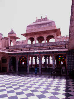 170506UdaipurCityPalace1.jpg (193238 octets)