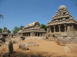 230406MamallapuramTemple5Ratha1.jpg (125185 octets)