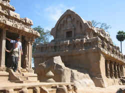230406MamallapuramTemple5Ratha2.jpg (152304 octets)