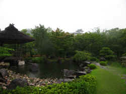230706HimejiHimeijiJoJardin2.jpg (114237 octets)