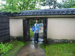 230706HimejiHimeijiJoJardinFarida1.jpg (183394 octets)