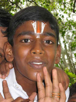 240406PondicheryPersonne2.jpg (229068 octets)