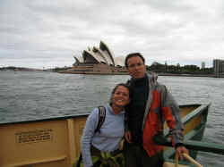 261006SydneyOperaHouseNabilFarida2.jpg (99588 octets)