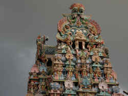 270406MaduraiTemple5.jpg (131208 octets)
