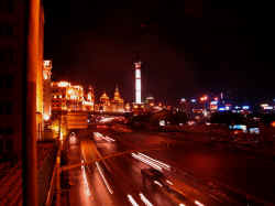 270706ShanghaiBaieBundNuit1.jpg (105308 octets)