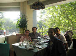 270706ShanghaiRestoOuartassi2.jpg (160089 octets)