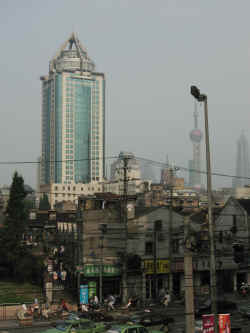 270706ShanghaiRueImmeuble3.jpg (1085385 octets)