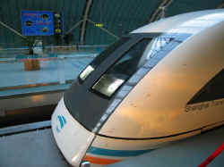 MaglevShanghai.jpg (109817 octets)